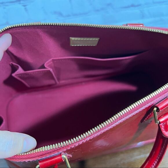 LOUIS VUITTON Vernis Alma GM Pomme D'Amour in excellent condition Y2K fashion - Picture 9 of 14